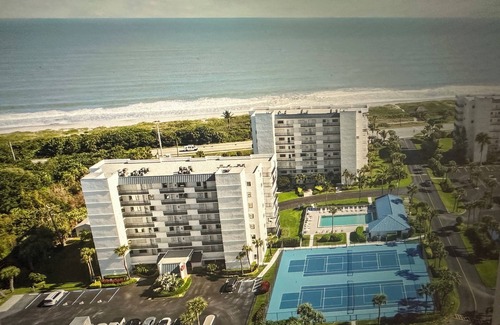 Fort Pierce Shores Condo | North Hutchinson Island - Cozy condo steps away from natural beach - great views