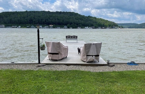 Cuba Cottage | North Shore Cuba Lake Cottage