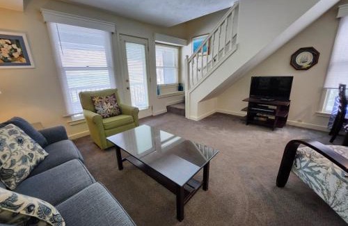 Traverse City House | North Shore Inn TC 309