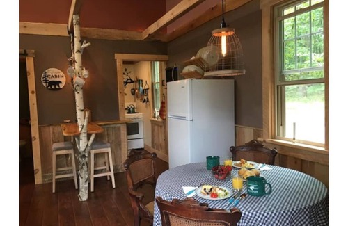 Drifting Cabin | North Star Cabin at Oak Mountain Hideaway