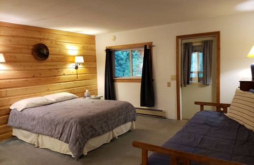 Spartansburg Cabin | North West Pennsylvania sleeps 47- Family Reunions; Weddings; Gatherings