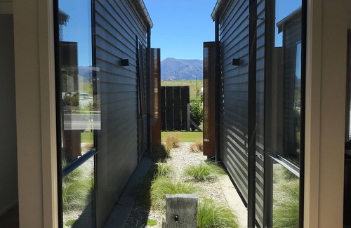 Wanaka House | Northlake Biking and Hiking Getaway