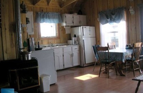 Elmira Cottage | Northside Cottage - 3 Bedroom - North Lake