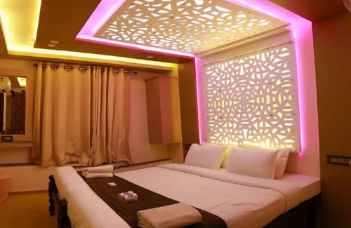 Alappuzha Boat Rental | Northstar 1 Bedroom A/c Private Houseboat With All Meals