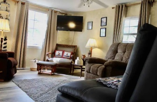 Nocona Bed & Breakfast | Nostalgic getaway on Lake Nocona
