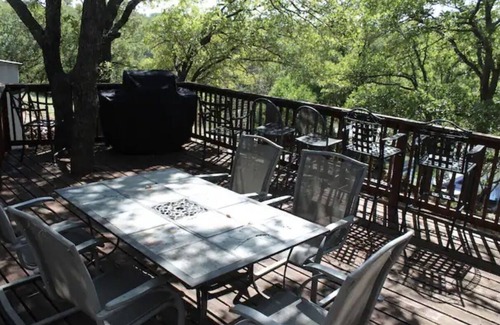 Nocona Bed & Breakfast | Nostalgic getaway on Lake Nocona