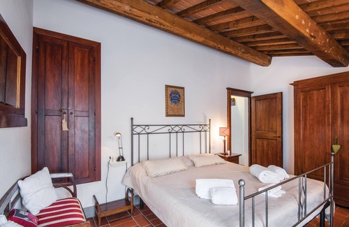 Gaiole in Chianti House | Not far from Gaiole (15 km) lies this vacation home (terraced house) in a small medieval borgo, surr
