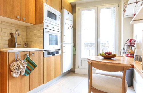 Saint-Merri Apartment | Notre-dame de Paris View, Family Penthouse