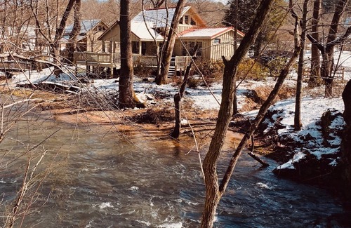 Choestoe Cabin | Nottley River Front Cabin 2 Bedroom Chattahoochee Ocoee Wilderness Near Vogel
