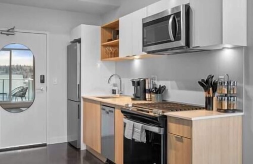 Connaught Apartment | "Nova" Bright Studio |Sofa Bed |Mins to Saddledome