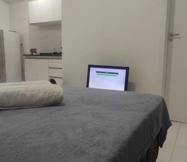 Alexandra Apartment | Novo, Com Ar Condicionado, Internet, Lavanderia e Garagem, 10 min do centro, 15 min das Praias