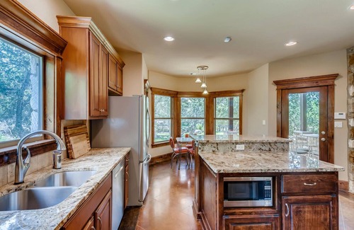 Austin House | Now Oct 31, 2025, 10% of all stays be donated to trusted flood relief efforts!