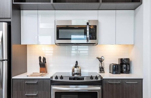 University City Apartment | nr UCSD/La Jolla 1BR| Mins from Shops & Dining