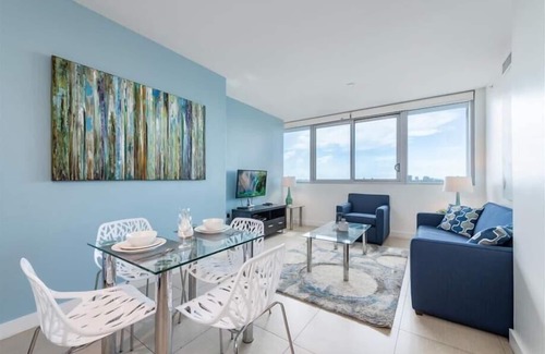 University City Apartment | nr UCSD/La Jolla 1BR| Mins from Shops & Dining