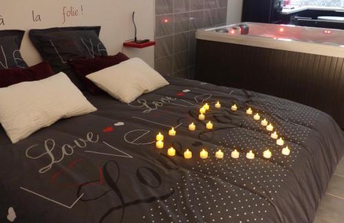 Auterive Apartment | Nuit romantique avec Jacuzzi SPA privatif proche TOULOUSE