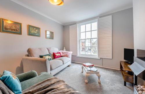 Lewes House | Nulli Secundus