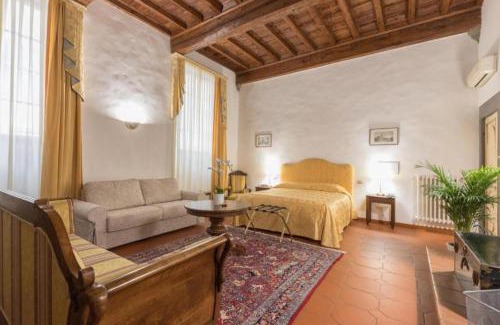 Sant' Ambrogio Apartment | Numa Florence Palazzo Haggis