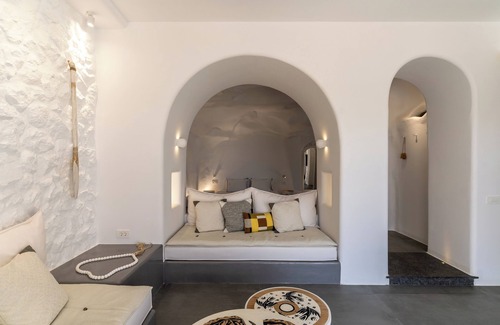 Fira Hotel | Numa Santorini
