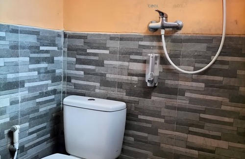Lembang Hotel | Nur Alam Hotel Lembang, sebuah penginapan yang tenang di tengah asri Lembang.