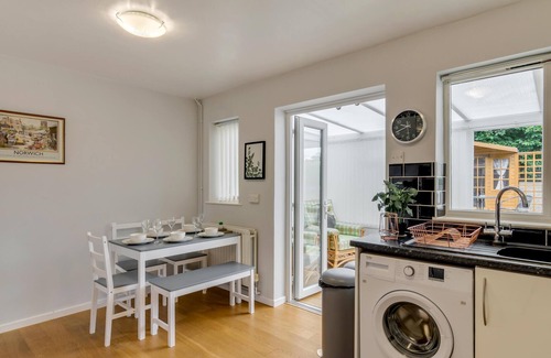 Norwich House | "Nursery Rest" is ideal holiday home for a quick weekend getaway or a week-long vacation in Norwich