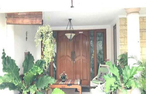 Mampang Prapatan House | Nusalink Near Pancoran