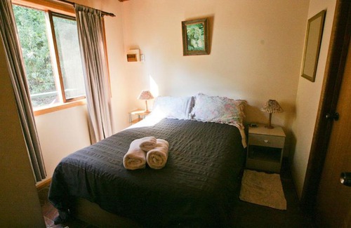 Bermagui House | Nutley Cottage with river view Bermagui Linen provided