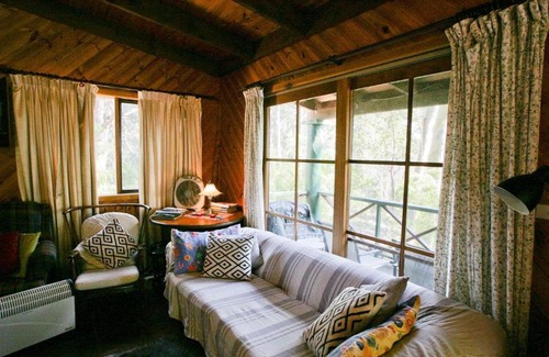 Bermagui House | Nutley Cottage with river view Bermagui Linen provided