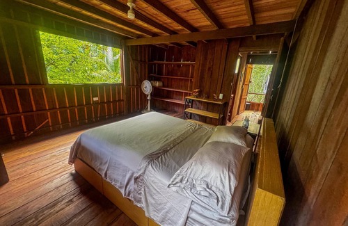 Bahia Solano Cabin | NUTRIA HOUSE
