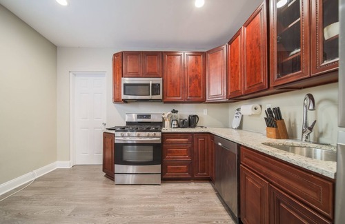 Ironbound District House | NYC Urban Getaway 10 Min to Newark Penn Station