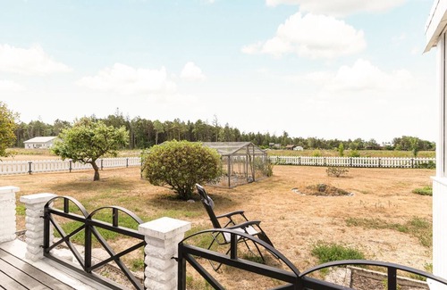 Tofta Villa | Nyrenoverad Villa + Gårdshus 8+5 Bäddar gå Till Tofta Strand. 1-2 Familjer