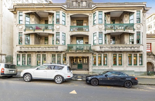 Auckland Central Business District Apartment | NZ's First Ever Built Apartment!