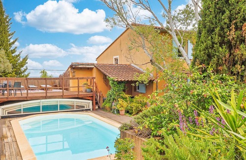 Saint-Saturnin-les-Avignon Ski Chalet | O Grand Air, holiday home for 6 people with private pool near Avignon