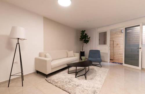 Rishon LeTsiyon Apartment | O&O Group - Budget Basement Apt Near the Beach