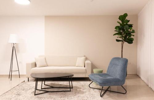 Rishon LeTsiyon Apartment | O&O Group - Budget Basement Apt Near the Beach