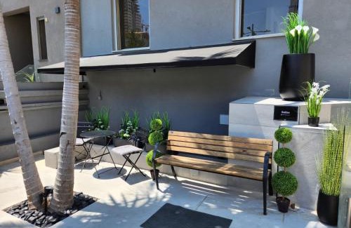 Rishon LeTsiyon Apartment | O&O Group - The SeaGate Estate suites - Suite 1