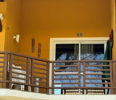 Arembepe Apartment | O Paraíso é aqui: Pé na Areia em Arembepe