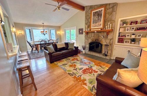 Bretton Woods Villa | O3 Bretton Woods Cottage on beginner ski trail Perfect location for all seasons