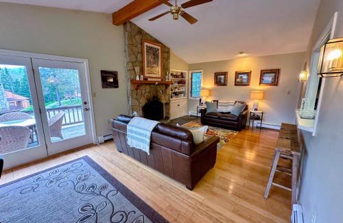 Bretton Woods Villa | O3 Bretton Woods Cottage on beginner ski trail Perfect location for all seasons