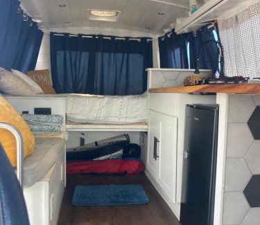 Kalama Tract Boat Rental | Oahu Camper Adventures
