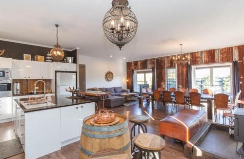 Jindabyne House | Oak and Barrell 7 Twynam Street