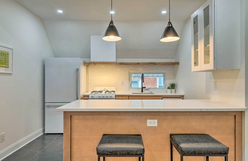 Oak Park House | Oak Park Home w/Fire Pit - 5 Mi to Garfield Park!