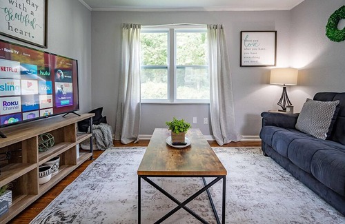 Oak Ridge House | Oak Ridge Charmer II (7 miles from Windrock)