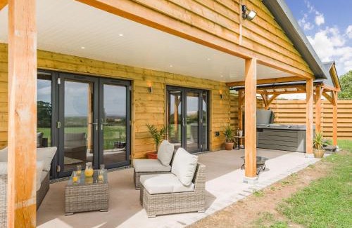 Kington House | Oak Tree Lodge - Uk38383