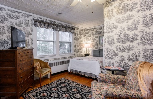 Asheville Bed & Breakfast | Oakland Cottage Bed & Breakfast