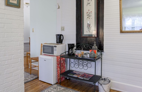 Asheville Bed & Breakfast | Oakland Cottage Bed & Breakfast