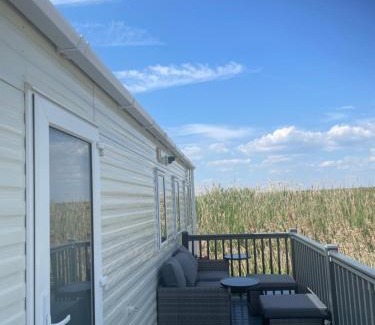 Selsey Ski Chalet | Oakleys lodge