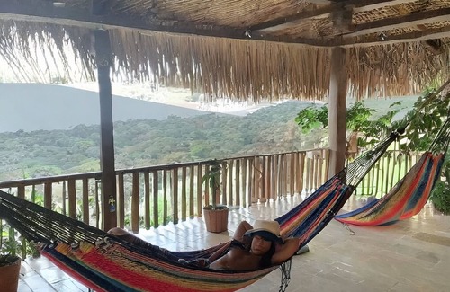 Tierra Bomba Island House | Oasis at Eco Hostal Villa Canada