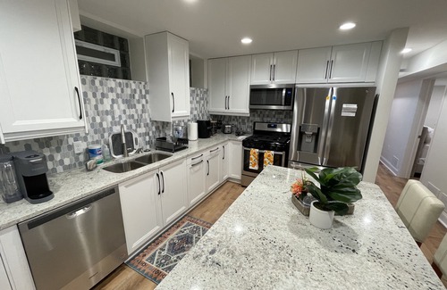 Kutzky Park Apartment | Oasis Luxe Suite—Steps from Mayo Clinic Hospital