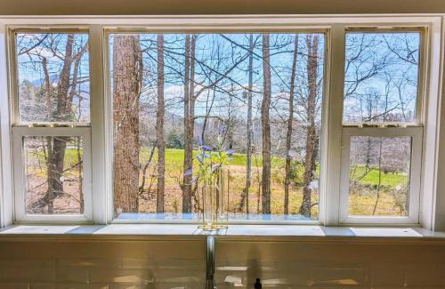 Faber House | Oasis on 151 - Ideal Location on Brew Ridge Trail