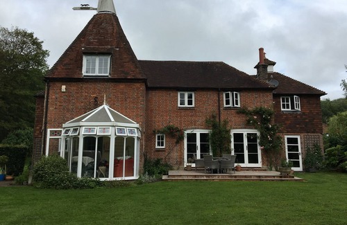 Uckfield Bed & Breakfast | Oast Acre House - tranquillity and seclusion